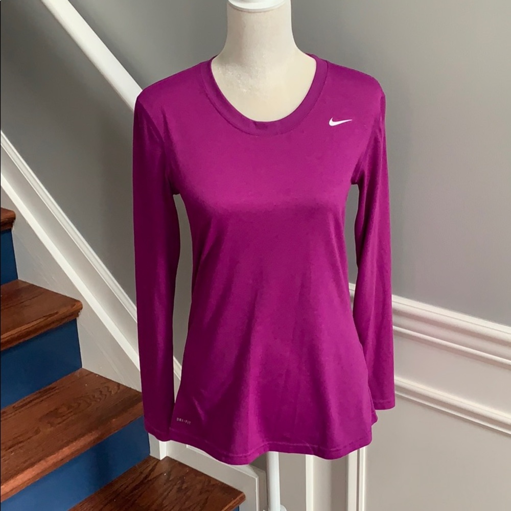 Long sleeve Nike dri fit Tee.